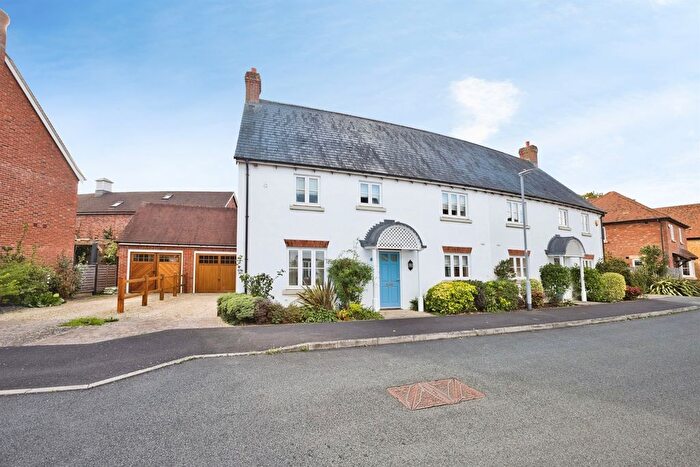 3 Bedroom Semi-Detached House For Sale In Chapel Field, South Petherton, TA13