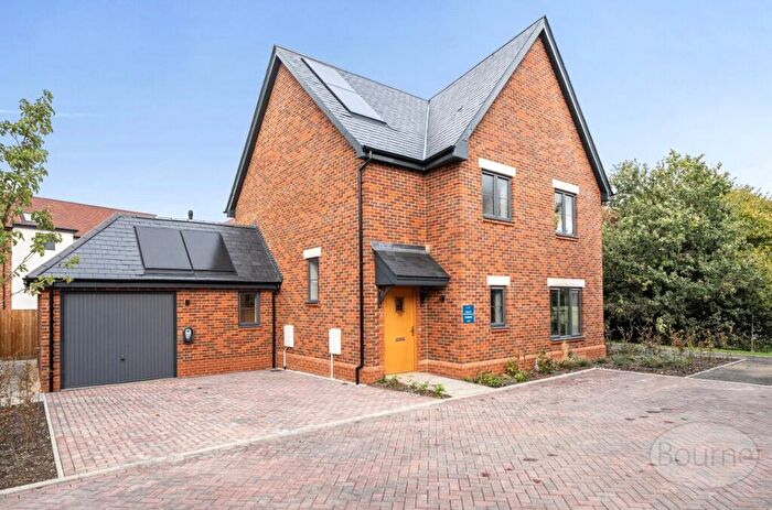 4 Bedroom Detached House For Sale In Brookwood Road, Petersfield, Hampshire, GU31