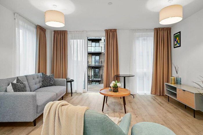 2 Bedroom Apartment To Rent In New Maker Yards, M5