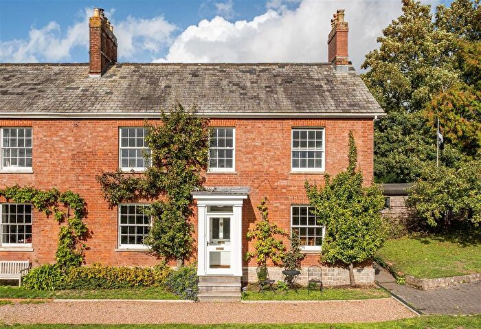 4 Bedroom Semi-Detached House For Sale In Uffculme, Cullompton, EX15