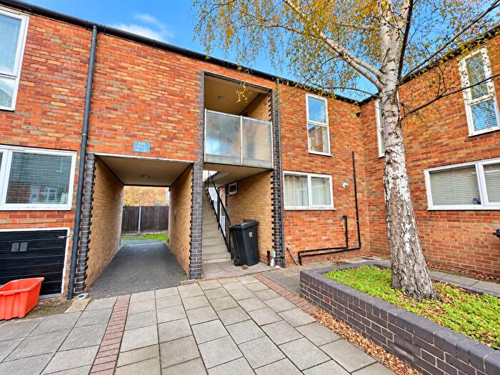 1 Bedroom Apartment For Sale In Lobelia Mews, Laindon, Basildon, Essex, SS15