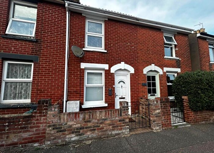 2 Bedroom Terraced House To Rent In Kendall Road, CO1