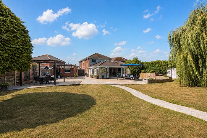 4 Bedroom Detached House For Sale In Berkeley Close, Hill Head, Fareham, PO14