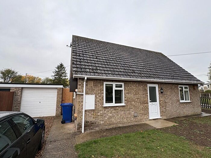 2 Bedroom Detached Bungalow To Rent In Woodcrofts Close, Brockley, IP29