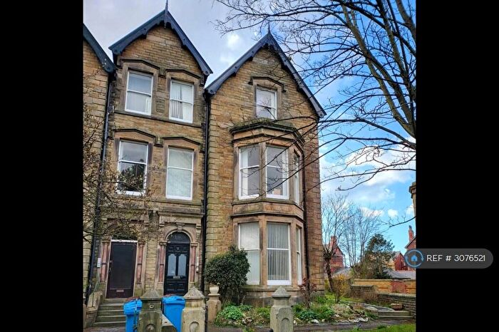 1 Bedroom Flat To Rent In St Georges Square, Lytham St Annes, FY8