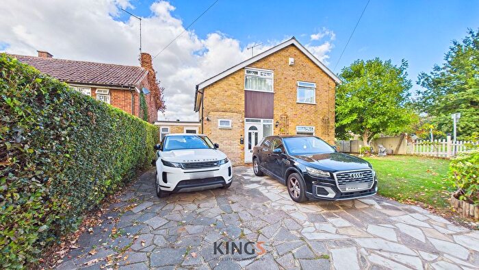 5 Bedroom Detached House For Sale In Chantry Lane, Hatfield, AL10