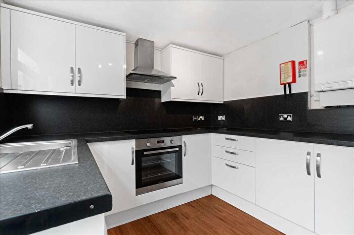 6 Bedroom Terraced House To Rent In Bedford Park, Plymouth, PL4