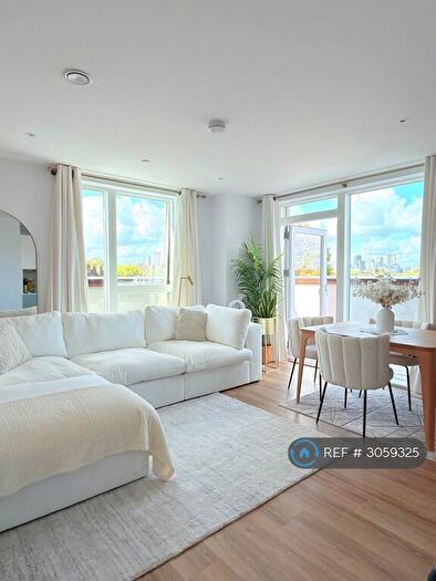 2 Bedroom Flat To Rent In Manor Place, London, SE17