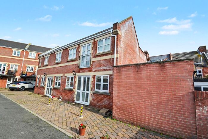 2 Bedroom Flat For Sale In Swanage, BH19