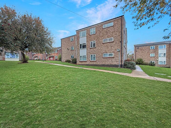 1 Bedroom Apartment For Sale In Rifle Hill, Braintree, CM7