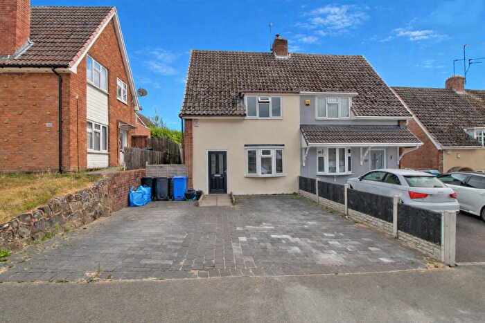 3 Bedroom Semi-Detached House For Sale In Corbyn Road, Dudley, DY1