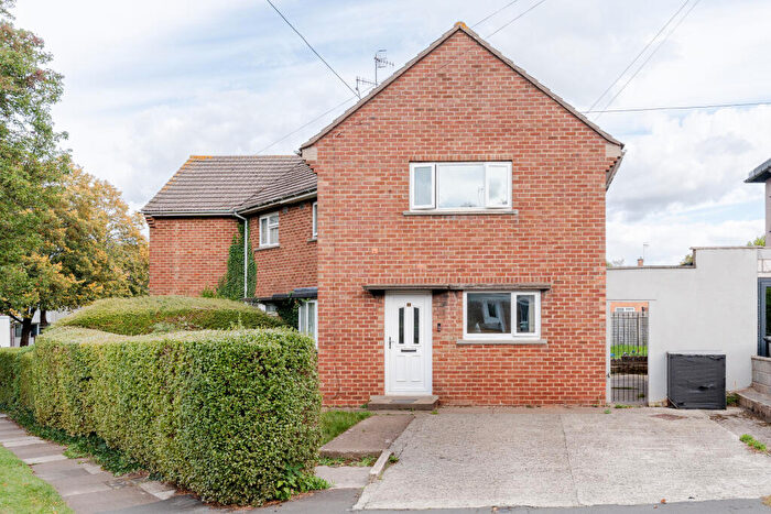 3 Bedroom Semi-Detached House For Sale In Middleton Road, Lawrence Weston, Bristol, BS11