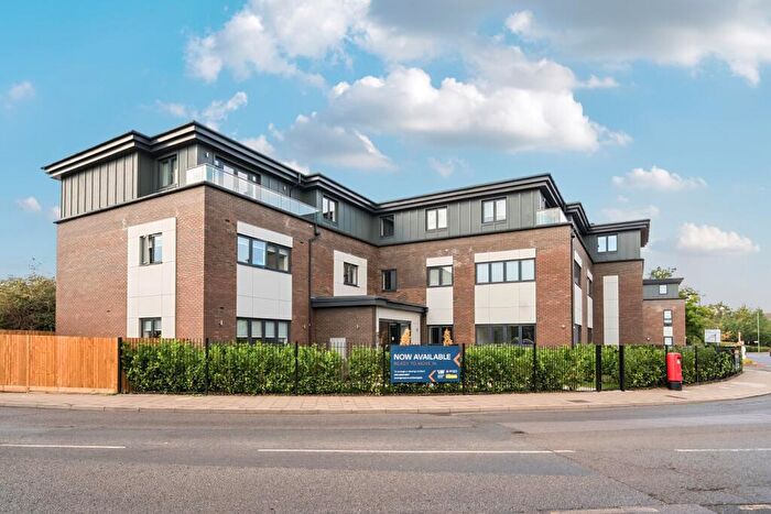 Studio To Rent In Croydon Road Beckenham, BR3