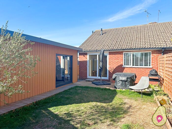 3 Bedroom Semi-Detached House For Sale In Green Road, Didcot, OX11
