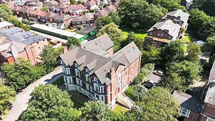 2 Bedroom Apartment To Rent In Angra Bank, Bramhall Road, L22