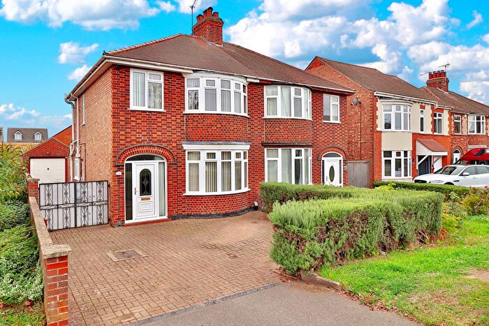3 Bedroom Semi-Detached House For Sale In Oundle Road, Woodston, Peterborough, PE2