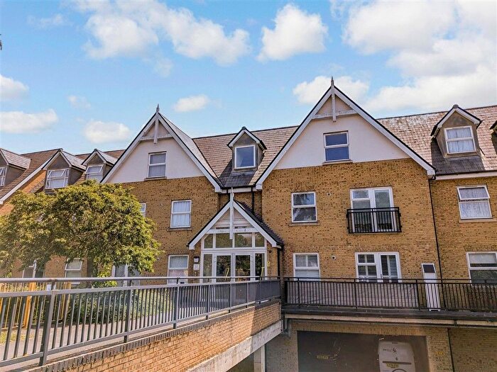 1 Bedroom Flat For Sale In Tanners Close, Dartford, Kent, DA1