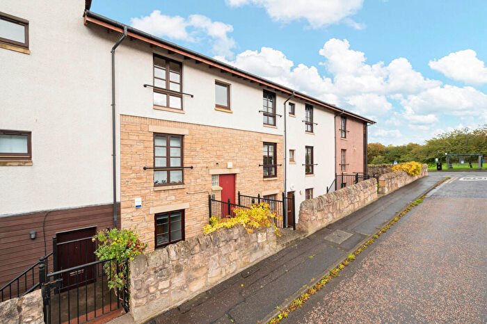 2 Bedroom Apartment For Sale In (Flat ) Kingsknowe Park, Kingsknowe, Edinburgh, EH14
