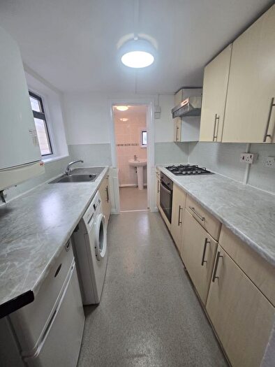 1 Bedroom Barn Conversion To Rent In Ilford, IG2
