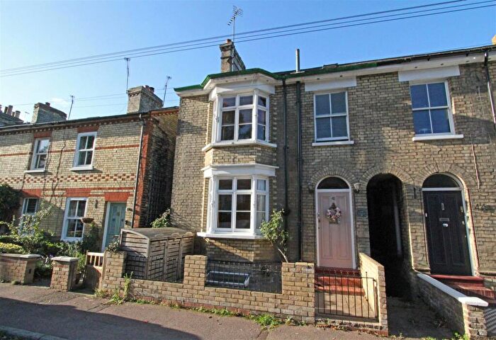 3 Bedroom Detached House For Sale In Wellington Street, Hertford, SG14
