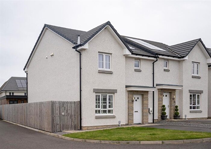 3 Bedroom Semi-Detached House For Sale In Stuart Grove, Stratton, Inverness, IV2
