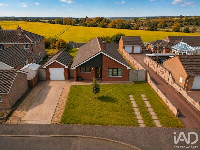 3 Bedroom Detached Bungalow For Sale In New Close Road, Little Thetford, Cambridgeshire, CB6