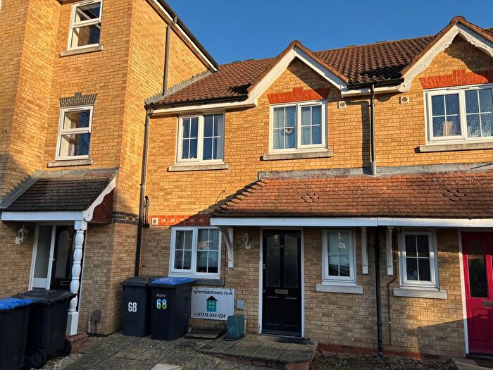 4 Bedroom Terraced House To Rent In Nightingale Shott, Egham, Surrey, TW20