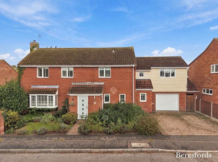 5 Bedroom Detached House For Sale In Henniker Gate, Chelmer Village, CM2