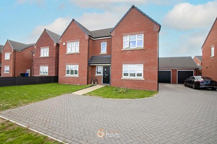 4 Bedroom Detached House For Sale In Bowen Drive, Armthorpe, Doncaster, DN3