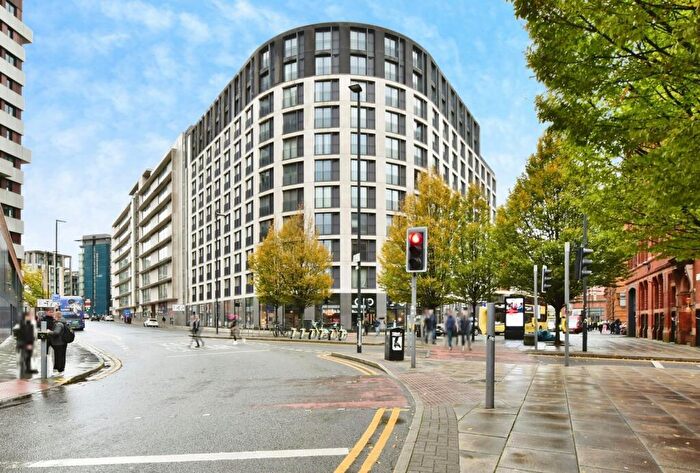 3 Bedroom Flat For Sale In Piccadilly Place, Manchester, Greater Manchester, M1