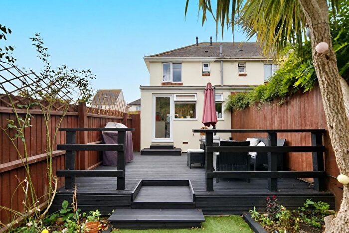 2 Bedroom Terraced House For Sale In Bedford Road, Weymouth, DT4