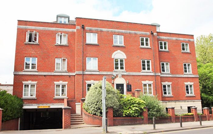 2 Bedroom Apartment To Rent In Castle Gate, Castle Street, Reading, Berkshire, RG1