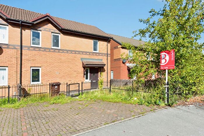 3 Bedroom Semi-Detached House For Sale In Manor Oaks Gardens, Sheffield, S2