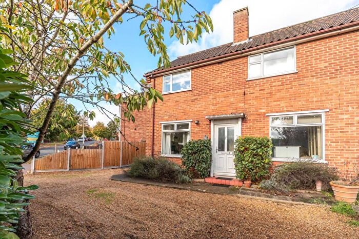 3 Bedroom Semi-Detached House For Sale In Fountains Road, Norwich, NR4