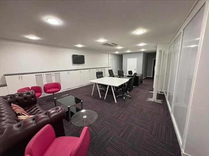 Property To Rent In The Broadway, Mill Hill, NW7