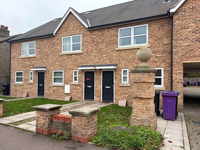 3 Bedroom End Of Terrace House To Rent In Orchard Road, Royston, SG8