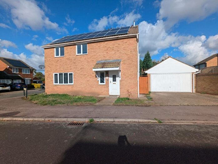 4 Bedroom House To Rent In Kempston, MK42