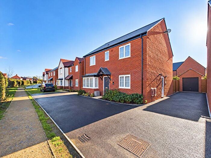 4 Bedroom Detached House For Sale In Weaver Crescent, Twigworth, GL2