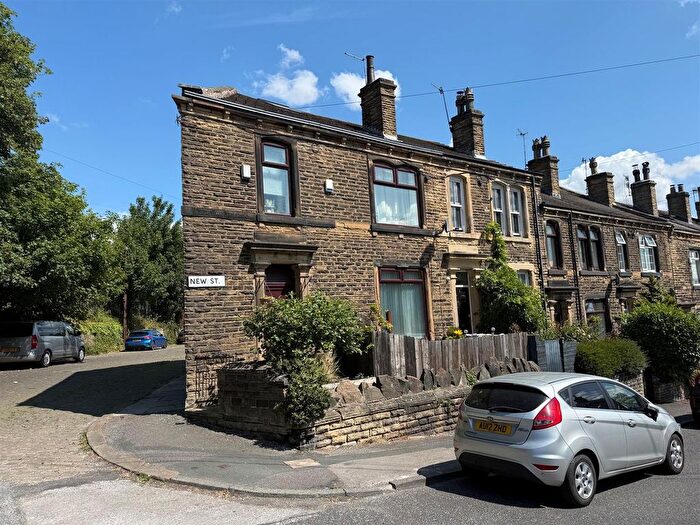 2 Bedroom End Of Terrace House For Sale In New Street, Idle, Bradford, BD10