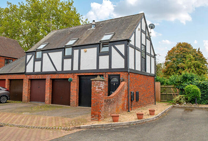 1 Bedroom Detached House For Sale In Grange Drive, Bishops Cleeve, Cheltenham, Gloucestershire, GL52
