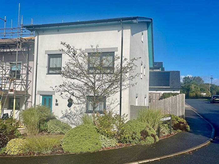 4 Bedroom Detached House For Sale In Solar Crescent, Plymouth, PL6