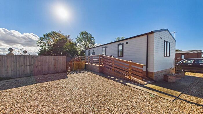 2 Bedroom Park Home For Sale In The Putting Green, English Drove, Thorney, Peterborough, PE6