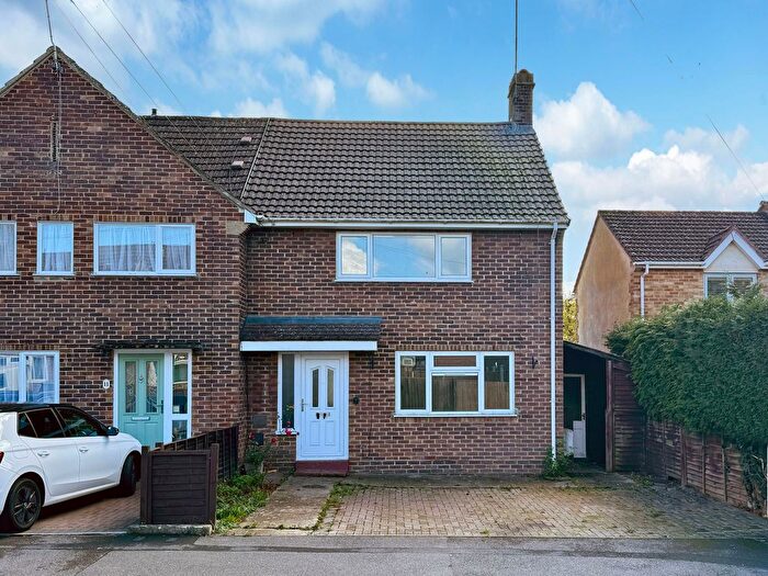 2 Bedroom End Of Terrace House For Sale In Bennett Road, Faringdon, SN7