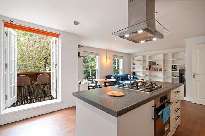 2 Bedroom Flat For Sale In Clapton Square, London, E5