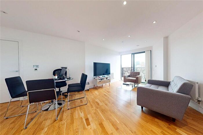 1 Bedroom Flat To Rent In City View Point, London, E14