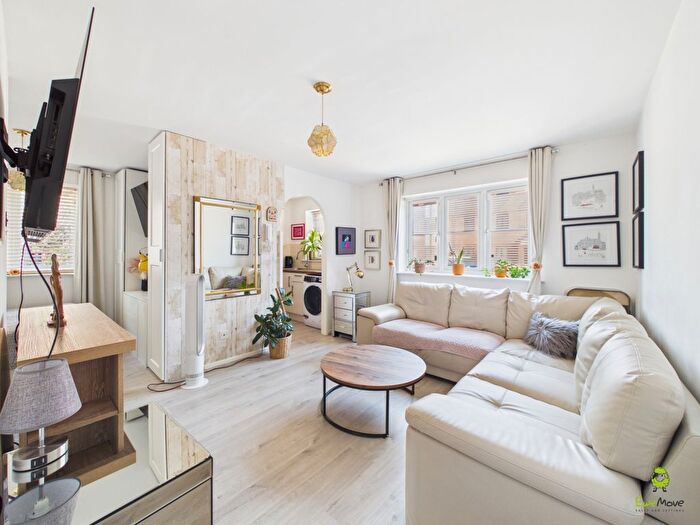 1 Bedroom Flat For Sale In Frobisher Road, Erith, Kent, DA8