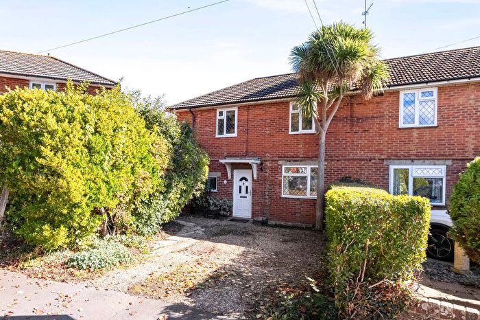 3 Bedroom Semi-Detached House For Sale In Hollands Road, Henfield, BN5