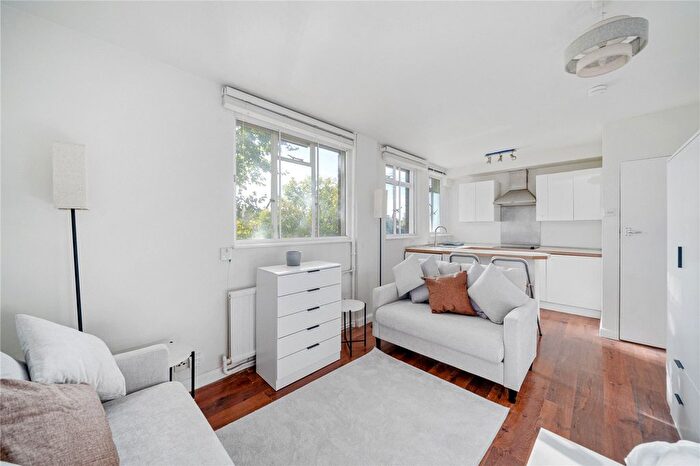 Studio To Rent In Harwood Court, Upper Richmond Road, London, SW15
