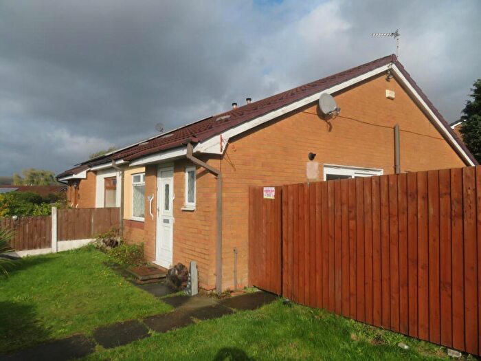 2 Bedroom Semi-Detached House To Rent In Croxton Avenue, Belfield, OL16