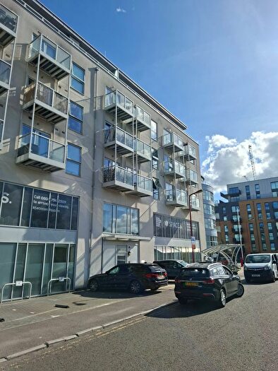 2 Bedroom Flat To Rent In Station View, Guildford, GU1
